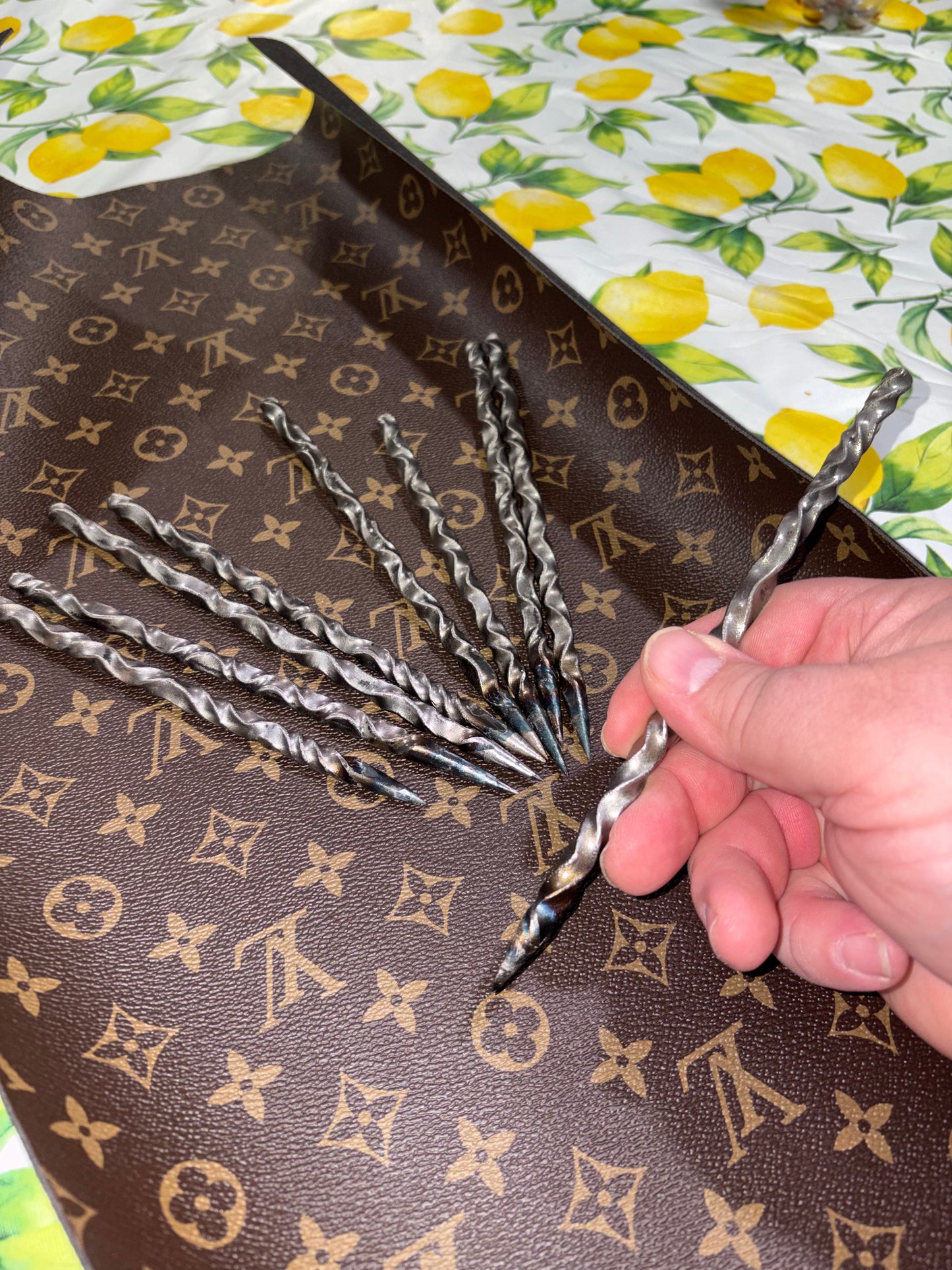 1/4" Reverse twist Scratch awl